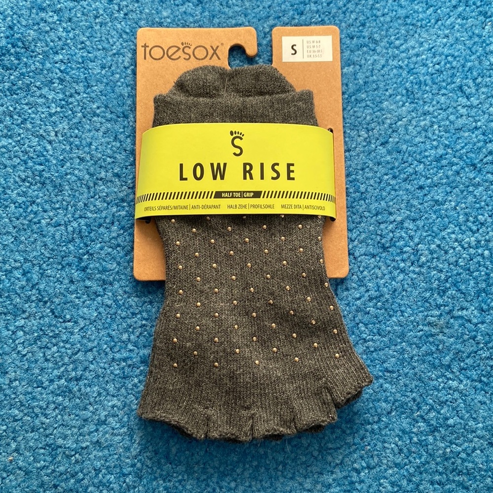 NWT Toe Socks size Small